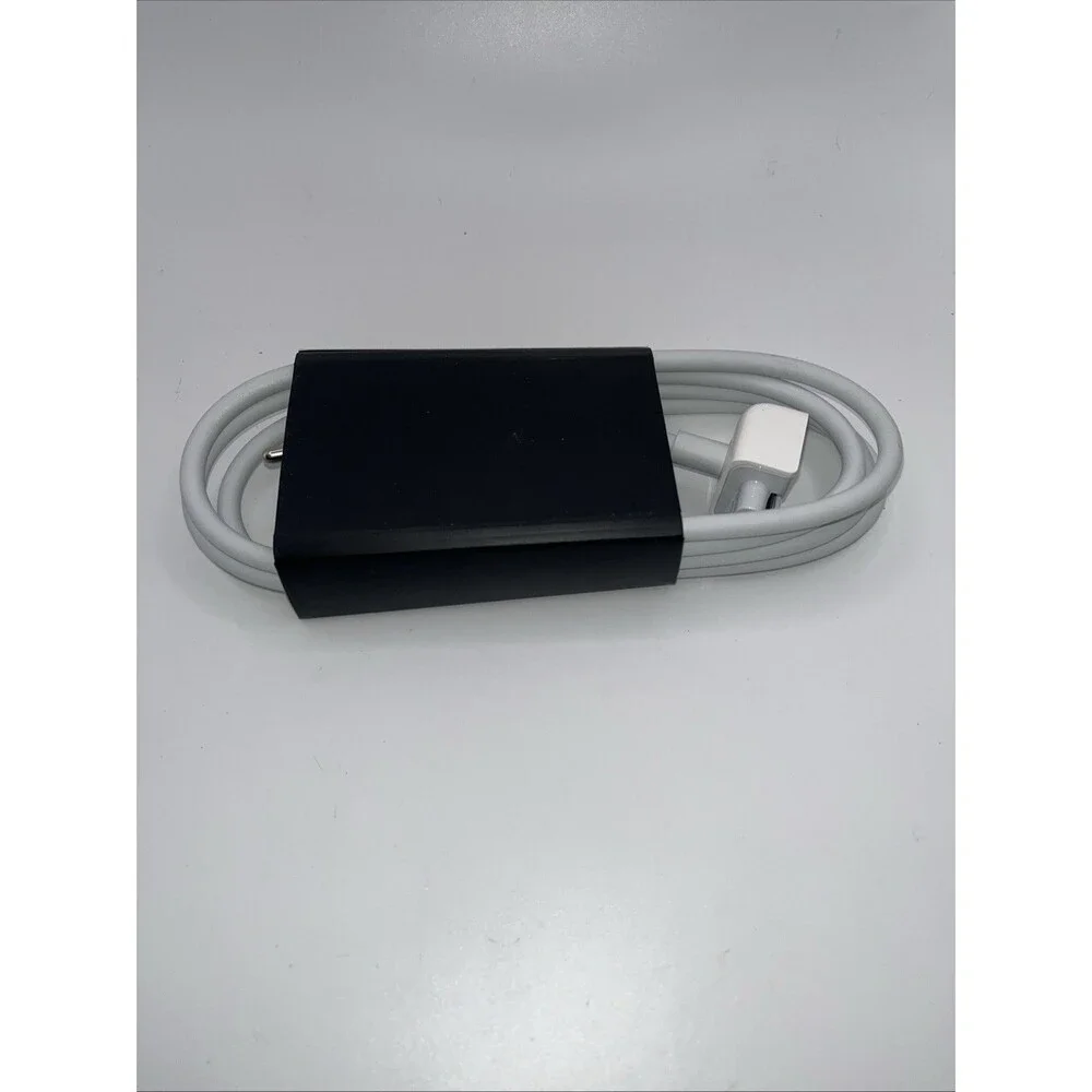 Apple A1 (2.5A 125V) AC Power Adapter US Extension Cable for MagSafe - White